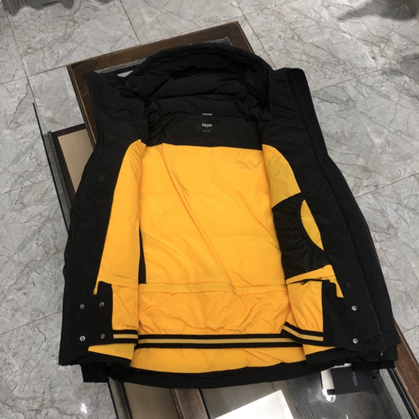 ハイクオリティダウンジャケット角部分ディテール